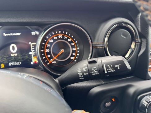 Used 2021 Jeep Wrangler Unlimited Sahara image 19