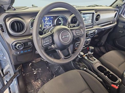 Used 2023 Jeep Wrangler Unlimited w/ Convenience Group AWD/4WD image 13