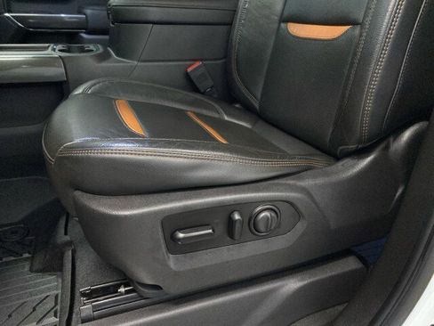 Used 2020 GMC Sierra 1500 AT4 w/ AT4 Premium Package image 17