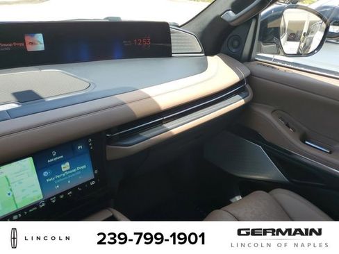 New 2026 Lincoln Navigator L Black Label AWD/4WD image 33