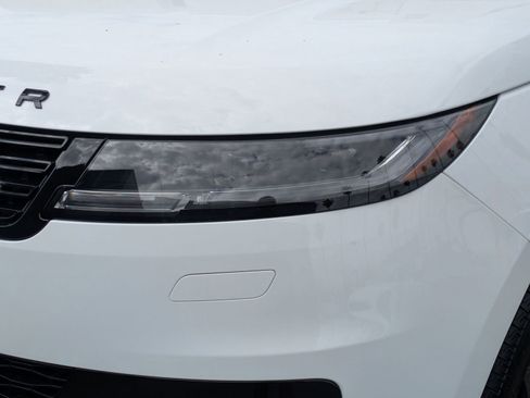 New 2026 Land Rover Range Rover Sport Dynamic SE AWD/4WD image 9