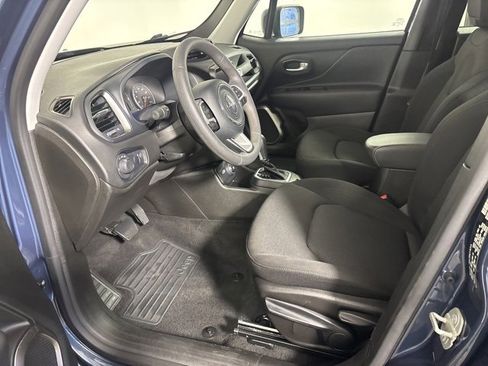 Certified 2023 Jeep Renegade Latitude image 12