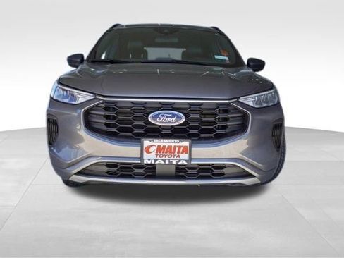 Used 2023 Ford Escape ST-Line image 2