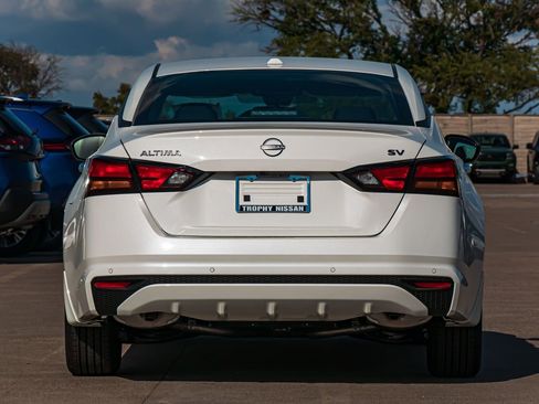 Certified 2024 Nissan Altima 2.5 SV image 7