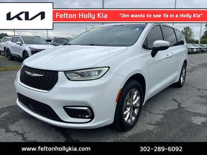 Used 2023 Chrysler Pacifica Touring-L