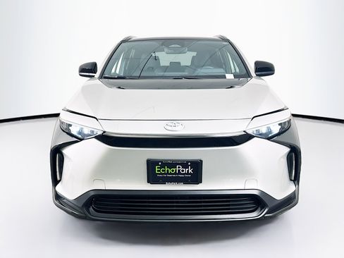 Used 2023 Toyota bZ4X XLE w/ Weather Package image 2