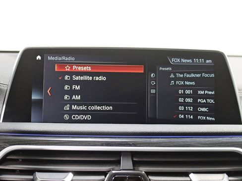 Used 2019 BMW 750i xDrive w/ M Sport Package image 21