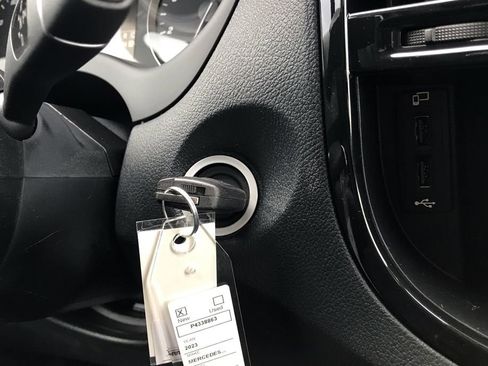 Certified 2023 Mercedes-Benz Metris Passenger image 25