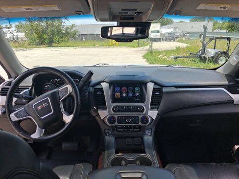 Used 2017 GMC Yukon XL SLT w/ Open Road Package RWD image 13