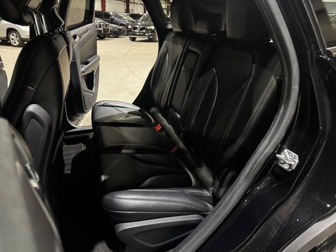 Used 2019 Lincoln MKC Premiere image 18