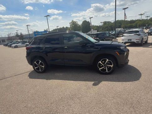 Used 2023 Chevrolet TrailBlazer RS FWD image 9