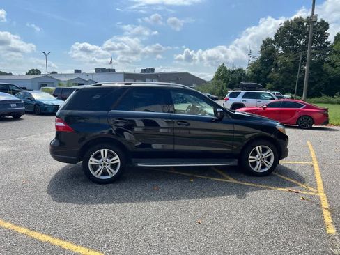 Used 2015 Mercedes-Benz ML 350 4MATIC w/ Premium 1 Package image 6