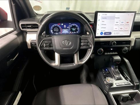 Certified 2024 Toyota Tacoma TRD Off-Road image 17