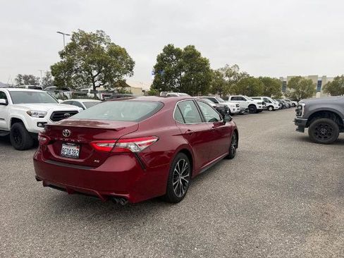 Used 2018 Toyota Camry SE FWD image 4