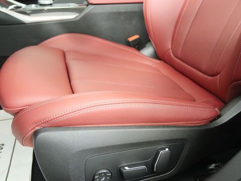 Used 2025 BMW M340i xDrive image 11