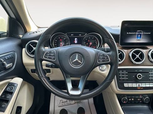 Used 2018 Mercedes-Benz GLA 250 image 12