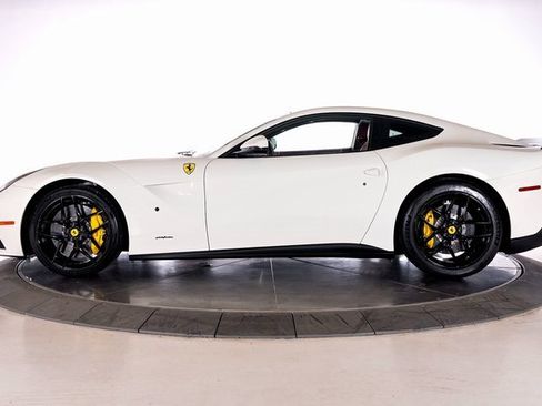 Used 2015 Ferrari F12 Berlinetta image 3
