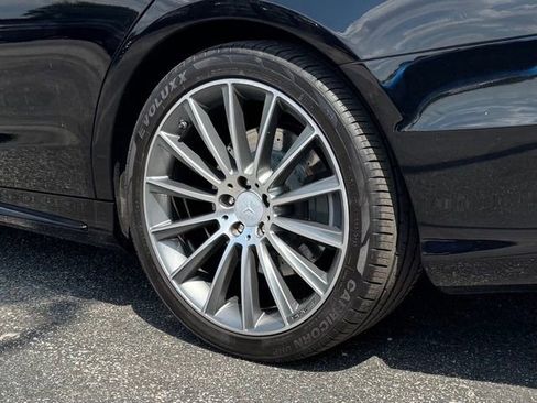 Used 2015 Mercedes-Benz S 550 Sedan image 23