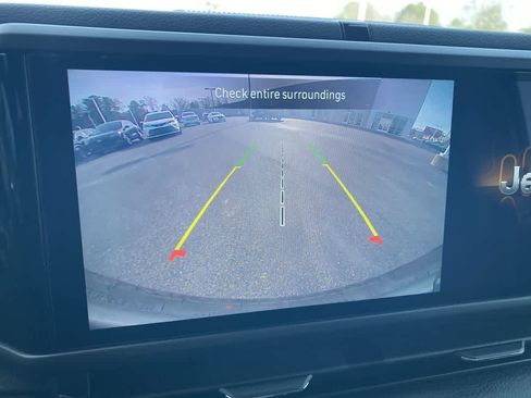 Used 2025 Jeep Wrangler Sport S image 17