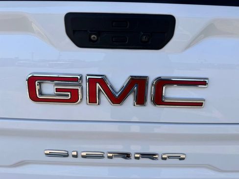 Used 2019 GMC Sierra 1500 SLT AWD/4WD image 34