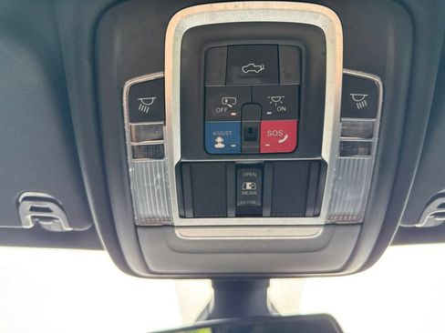 Used 2020 RAM 1500 Laramie AWD/4WD image 21