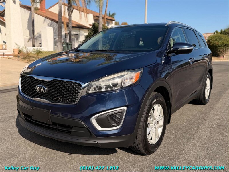 Used 2018 Kia Sorento FWD image 1
