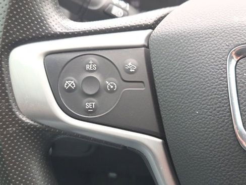 Used 2024 GMC Terrain SLE AWD/4WD image 36