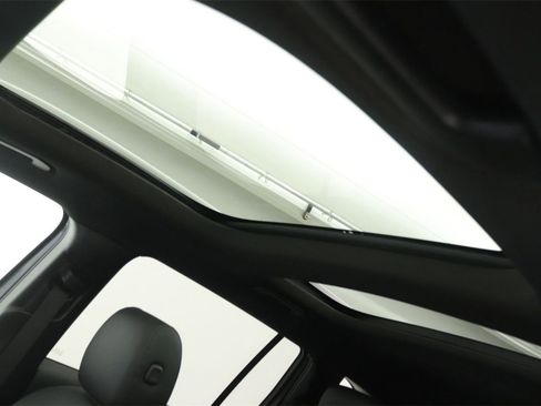 New 2026 Mercedes-Benz GLB 250 image 15