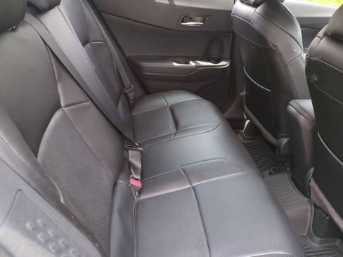Used 2019 Toyota C-HR LE FWD image 19