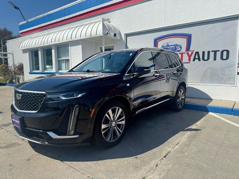 Used 2022 Cadillac XT6 Premium Luxury w/ Technology Package image 14