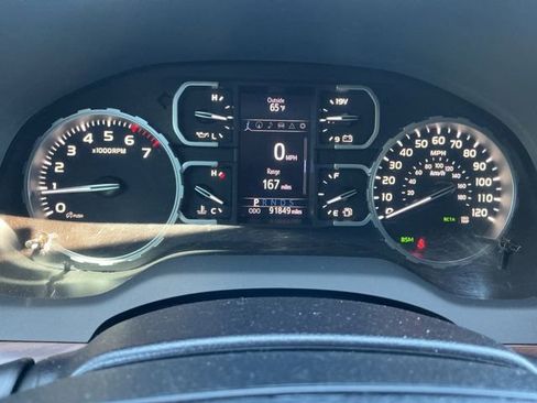Used 2018 Toyota Tundra Limited w/ Limited Premium Package AWD/4WD image 16
