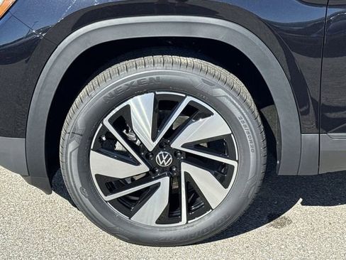 New 2026 Volkswagen Atlas SE FWD image 22