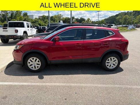 Used 2018 Nissan Rogue Sport S AWD/4WD image 4