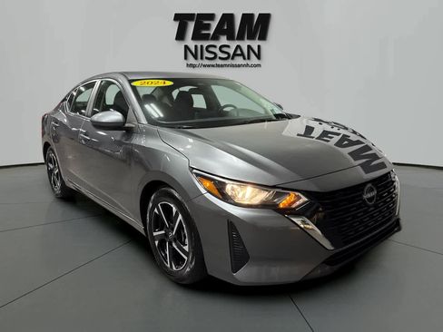 Used 2024 Nissan Sentra SV image 1