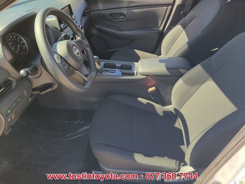 Used 2024 Nissan Sentra S image 9