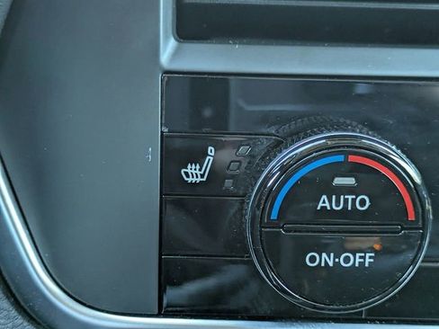 Used 2023 Nissan Rogue SV w/ SV Premium B Package image 23