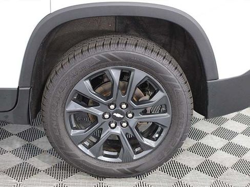 Used 2021 Chevrolet Traverse RS AWD/4WD image 18
