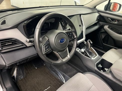 Used 2025 Subaru Outback Premium AWD/4WD image 13