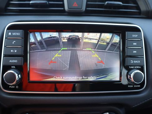 Used 2025 Nissan Versa S w/ Trunk Package image 22