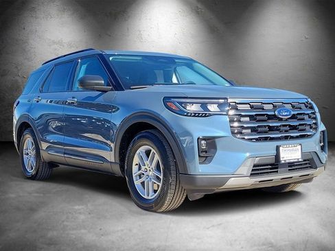 New 2026 Ford Explorer Active w/ Active Comfort Package image 2