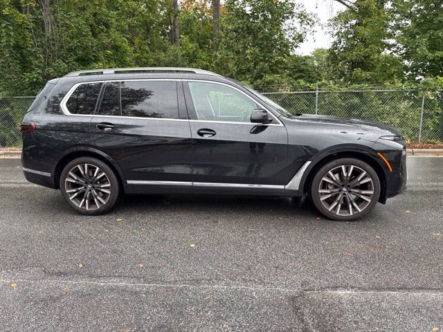 Certified 2025 BMW X7 xDrive40i w/ Executive Package AWD/4WD image 4