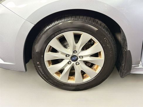 Used 2015 Subaru Legacy 2.5i Premium AWD/4WD image 32