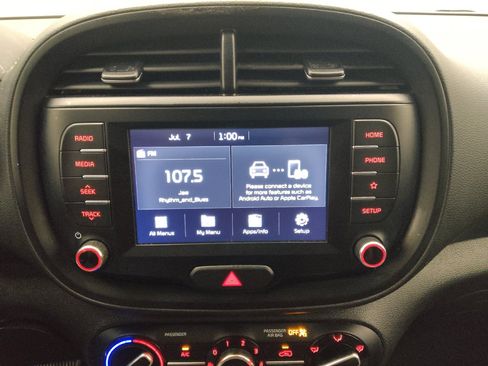Used 2020 Kia Soul LX FWD image 25