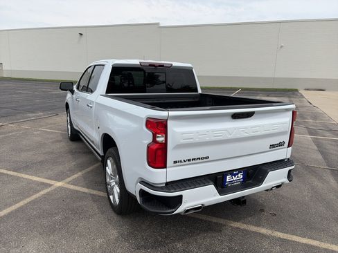 Used 2026 Chevrolet Silverado 1500 High Country w/ High Country Premium Package AWD/4WD image 4