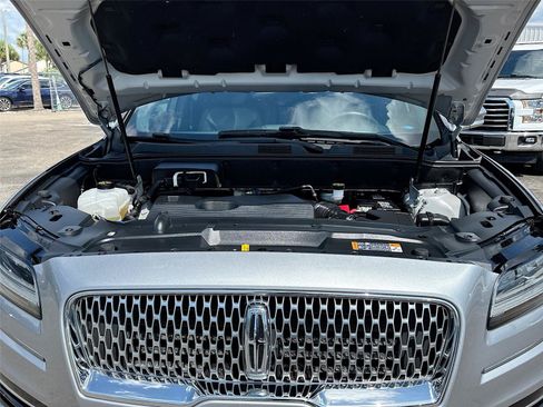 Used 2020 Lincoln Nautilus FWD image 29