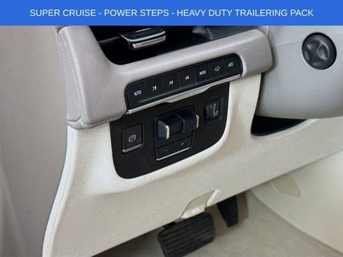 Used 2022 Cadillac Escalade ESV Sport Platinum w/ Heavy-Duty Trailer Package AWD/4WD image 12