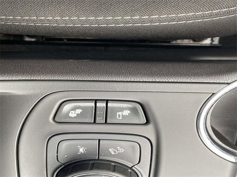 Used 2022 GMC Terrain SLE w/ Driver Convenience Package image 33