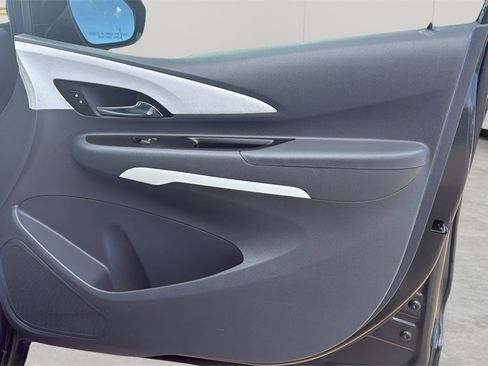 Used 2021 Chevrolet Bolt LT image 56