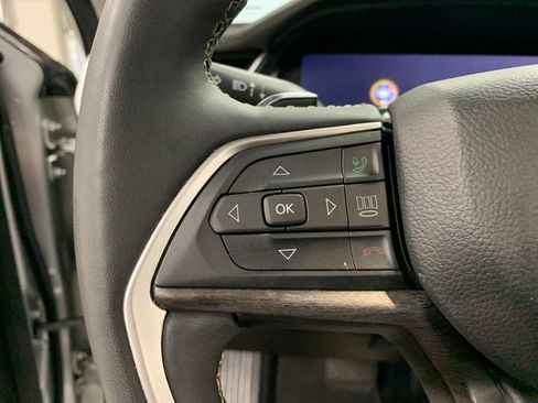 Used 2023 Jeep Grand Cherokee L Limited AWD/4WD image 19
