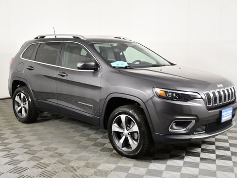Used 2019 Jeep Cherokee Limited image 4
